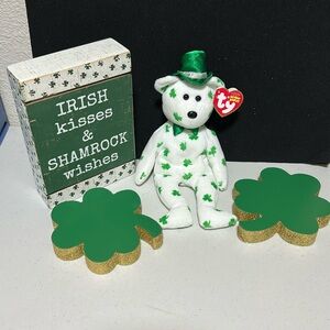 St. Patrick’s Day bundle includes decor in photos & O’Fortune Beanie Babies NWT